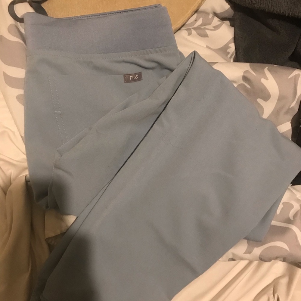 Figs scrubs